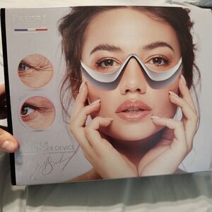 Predire Paris - Under-Eye EMS Leader Device MSRP $4800